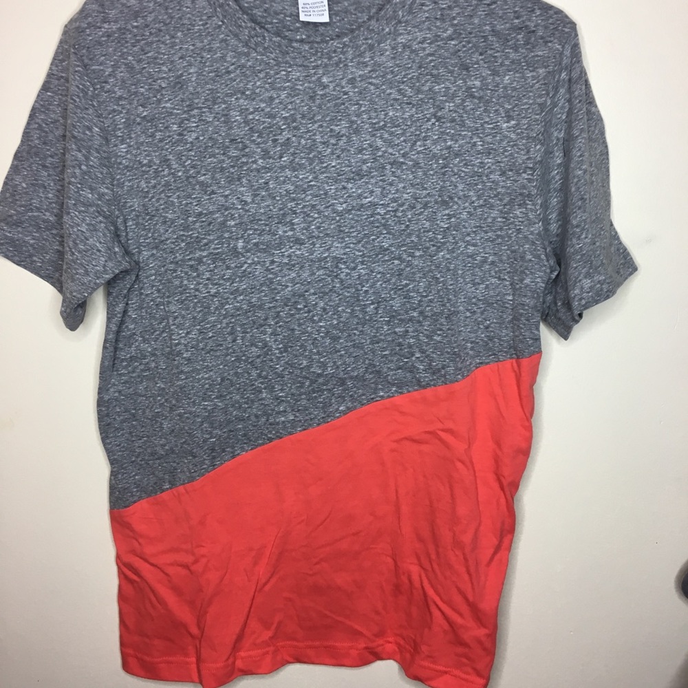 Cool single striped gray and orange T-shirt